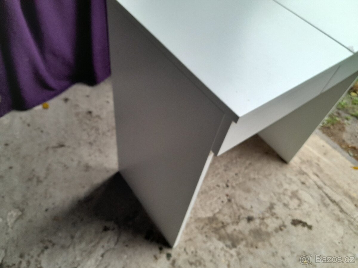 Ikea toaletní stolek Brimnes - 9