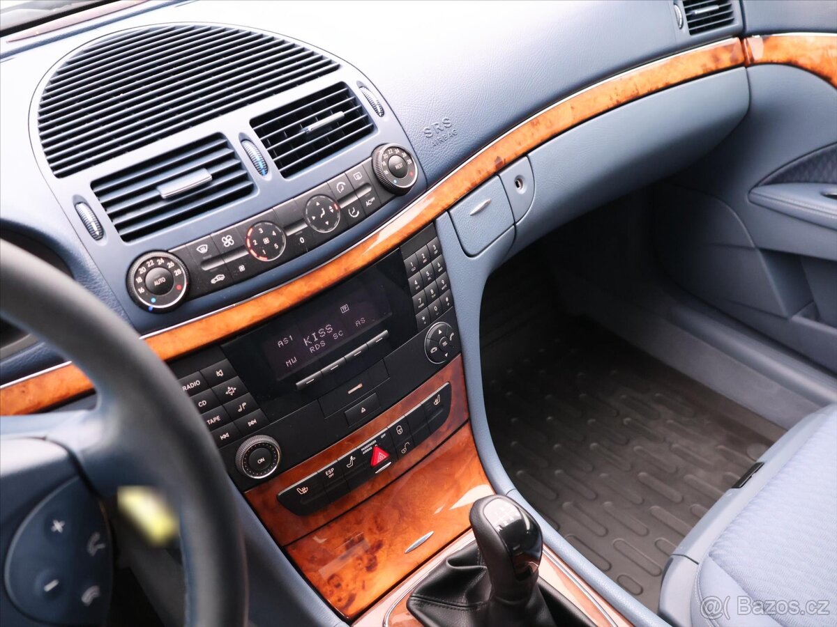 Mercedes-Benz Třídy E 2,7 270CDI 130kW Elegance (2003) - 9