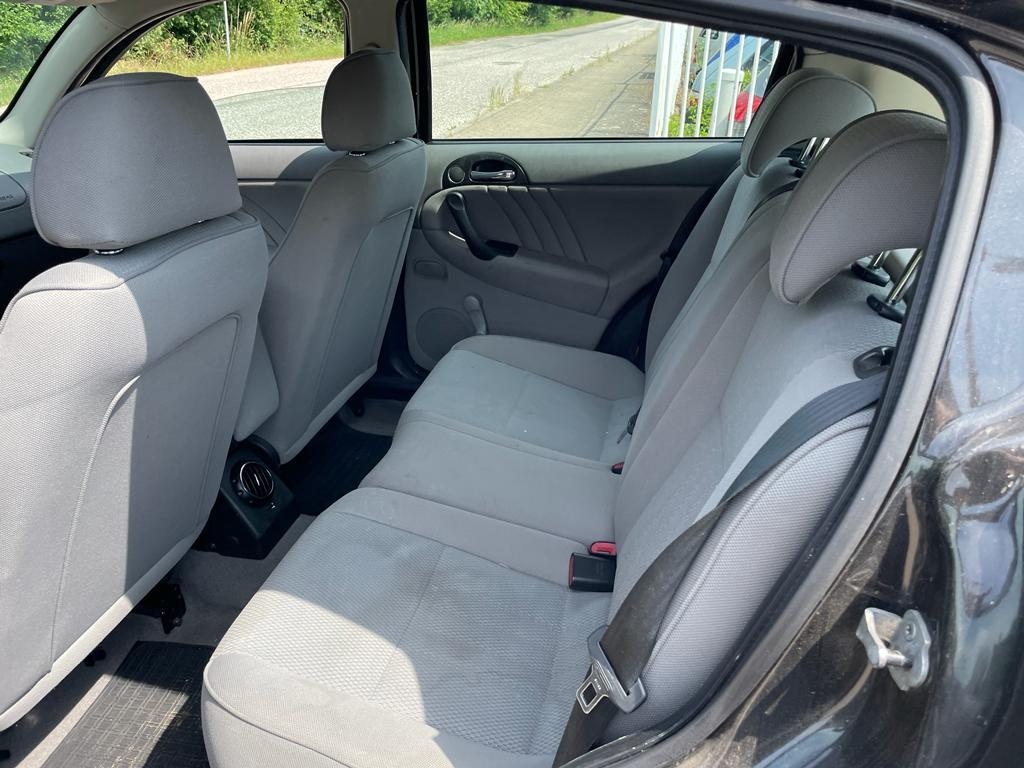 Alfa Romeo 147 1.9jtd - 9