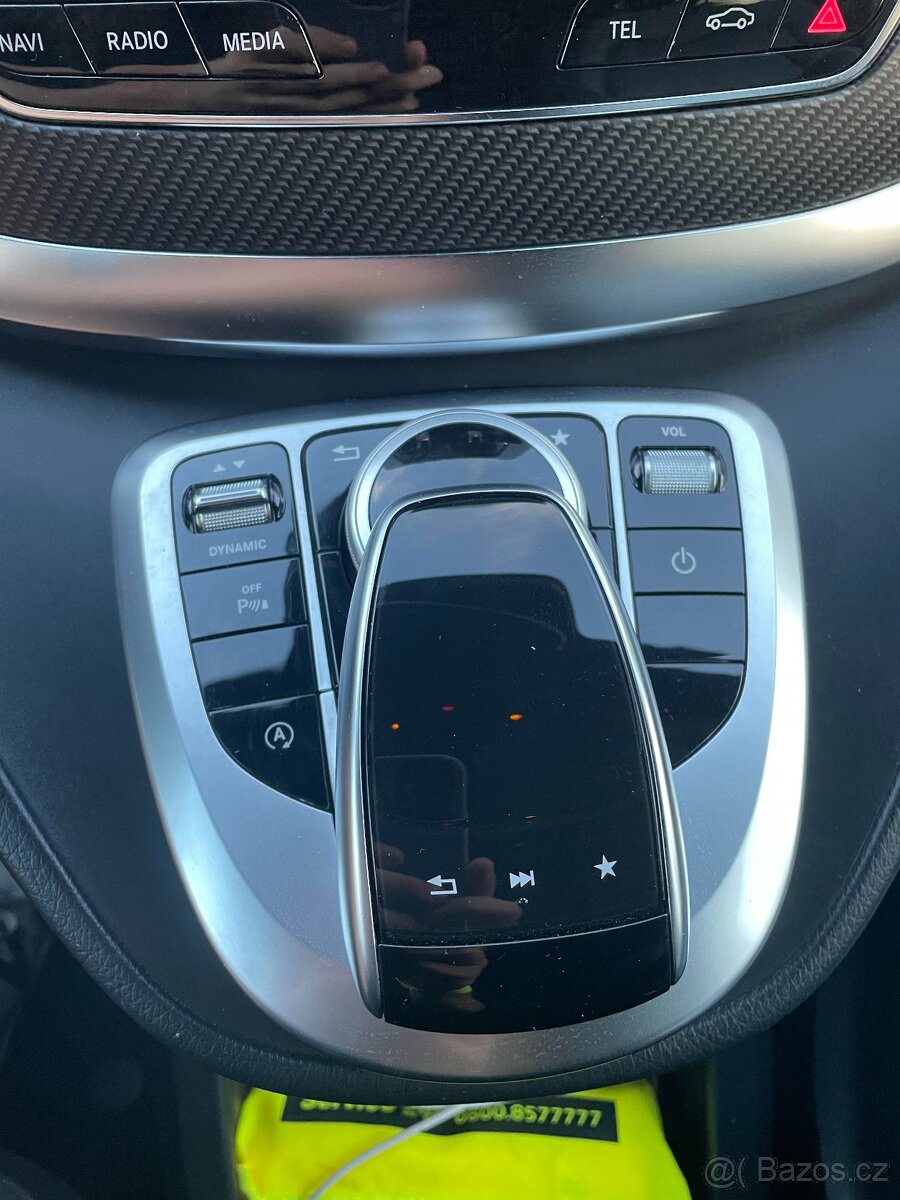 Mercedes-Benz V300d AMG 176kW - 9