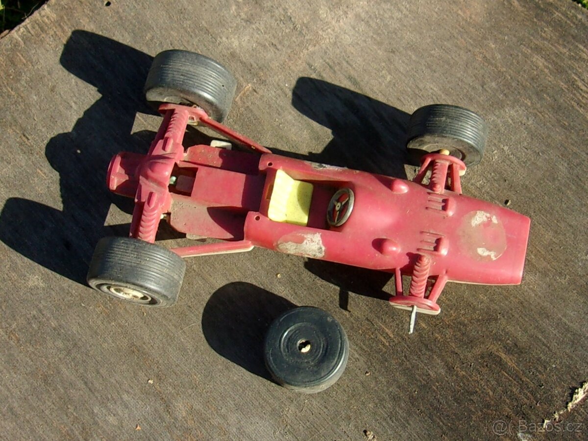 Neúplné retro hračky - 9