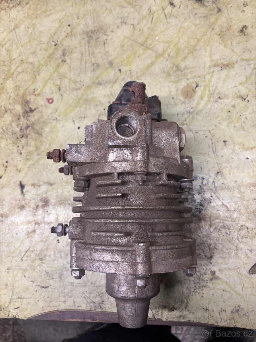 Regulátor tlaku Tatra - 9