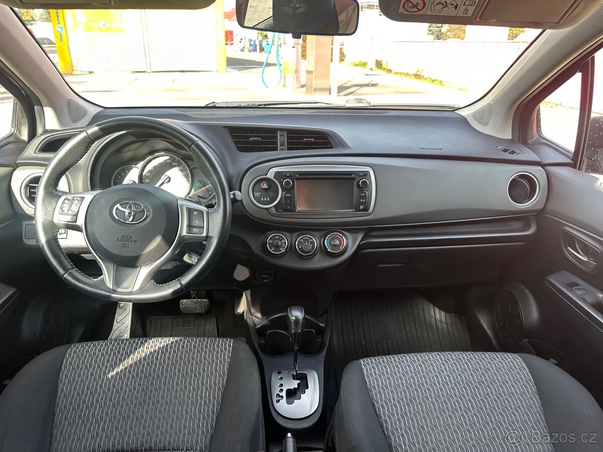 Prodám Toyota Yaris 1.3i Automat - 9