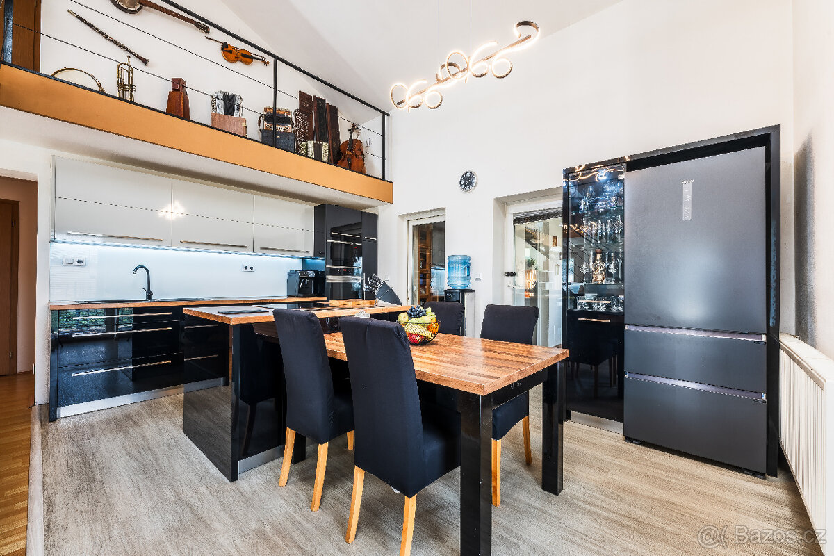 Atypický mezonetový byt 5+kk - 9