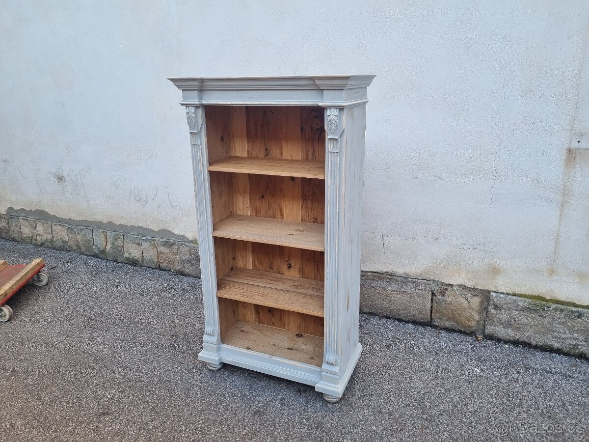 KRÁSNÁ STARÁ ZDOBENÁ KNIHOVNA - REGÁL - 9