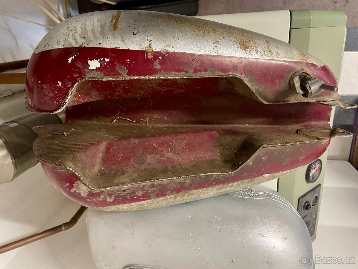 Nádrže 3 ks Jawa kývačka a panelka - 9