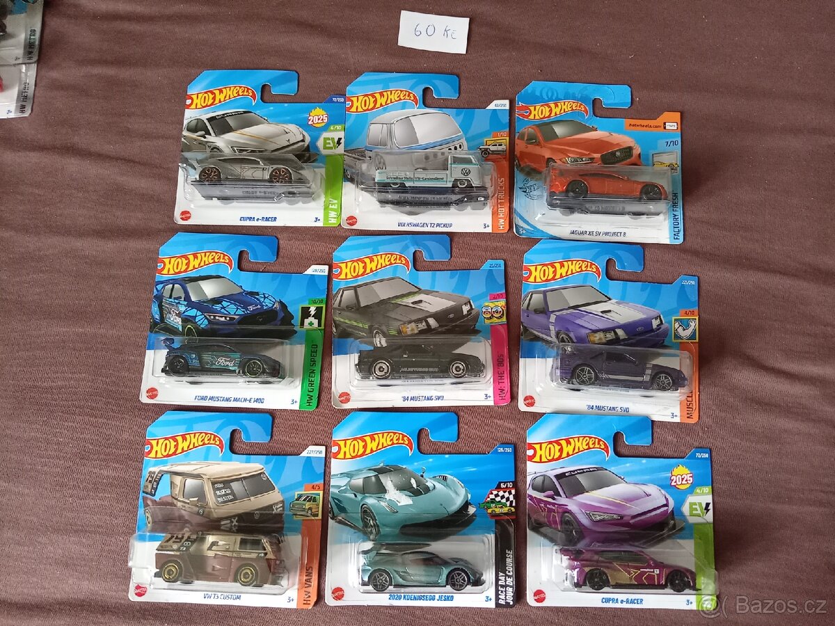 Autíčka Hot Wheels - 9