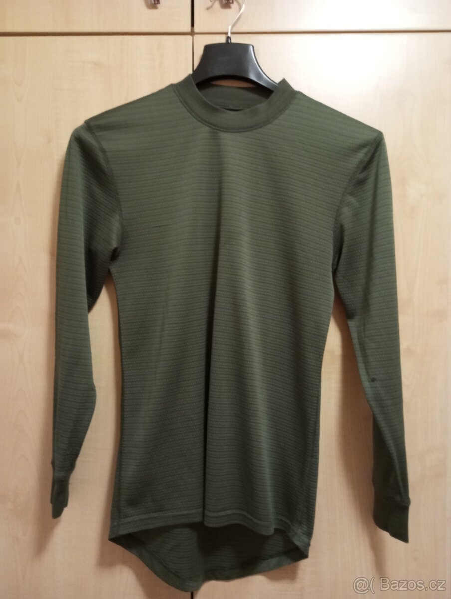 Vojenské maskáče a další vojenské oděvní součástky - 9