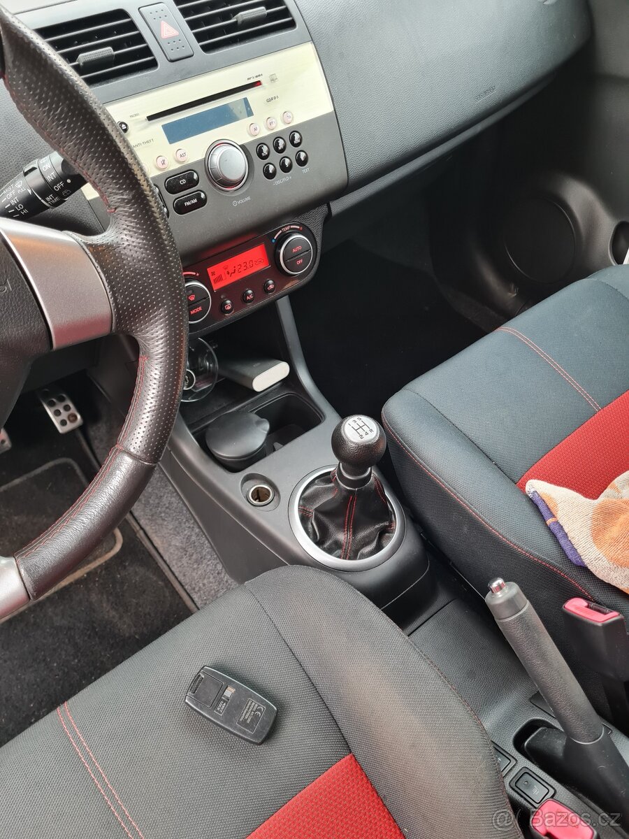 Suzuki Swift 1.6 sport 92kw 3 dver. - 9