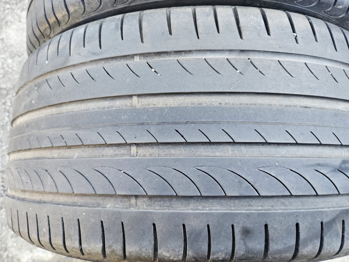 255/35R20 - 9