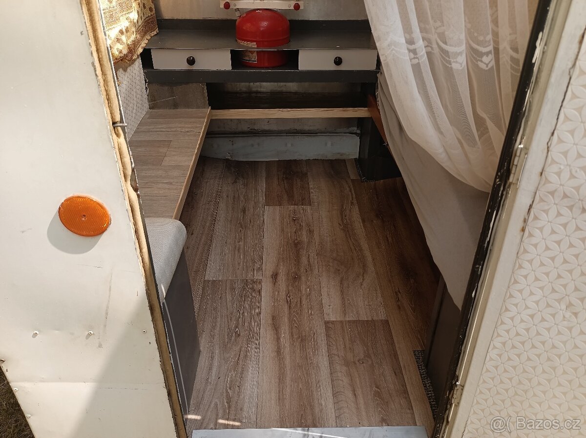 bydlík karavan karavánek - 9