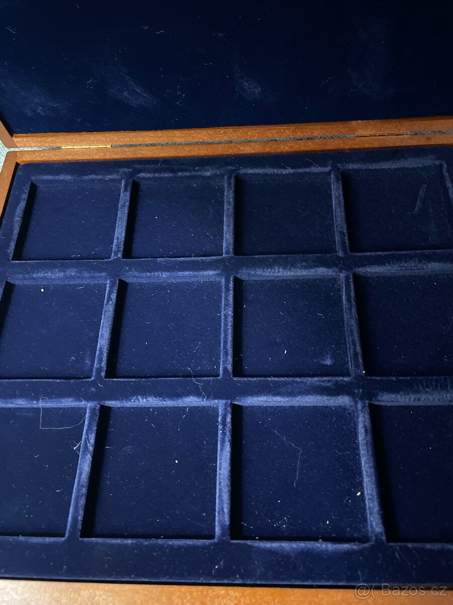 KRÁSNÁ ETUJE,dřevo a samet,NĚMECKO - 9