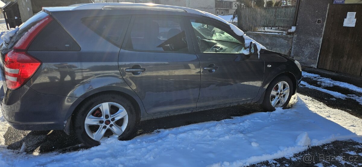 Kia ceed crdi 85kw r.v.2008 - 9