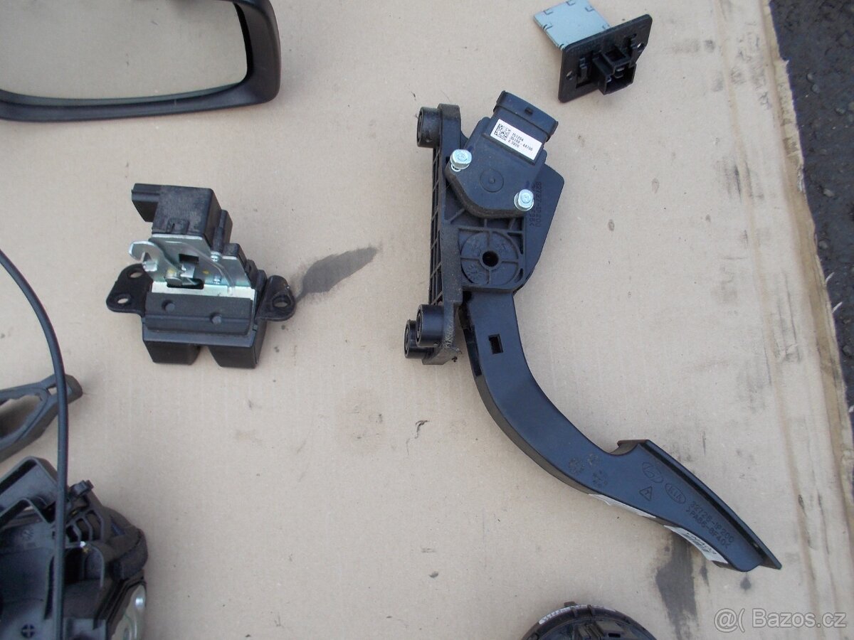 Díly 2. Hyundai ix20 2010-2015 - 9