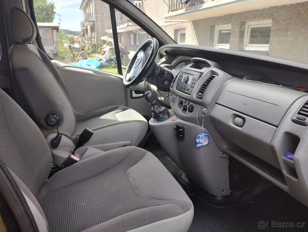 Opel Vivaro - 9