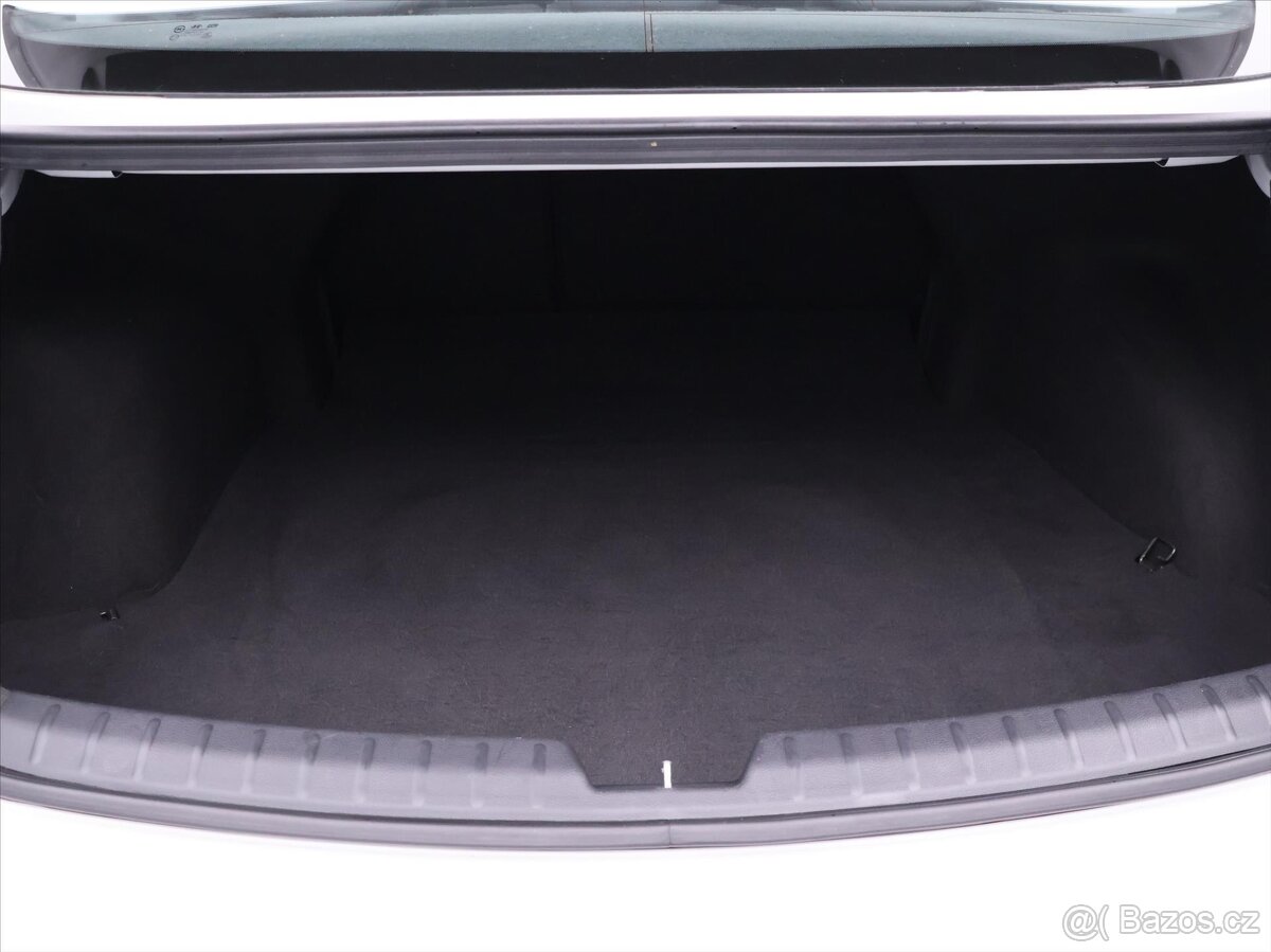 Hyundai i40 1,7 CRDi 100kW Experience CZ (2014) - 9