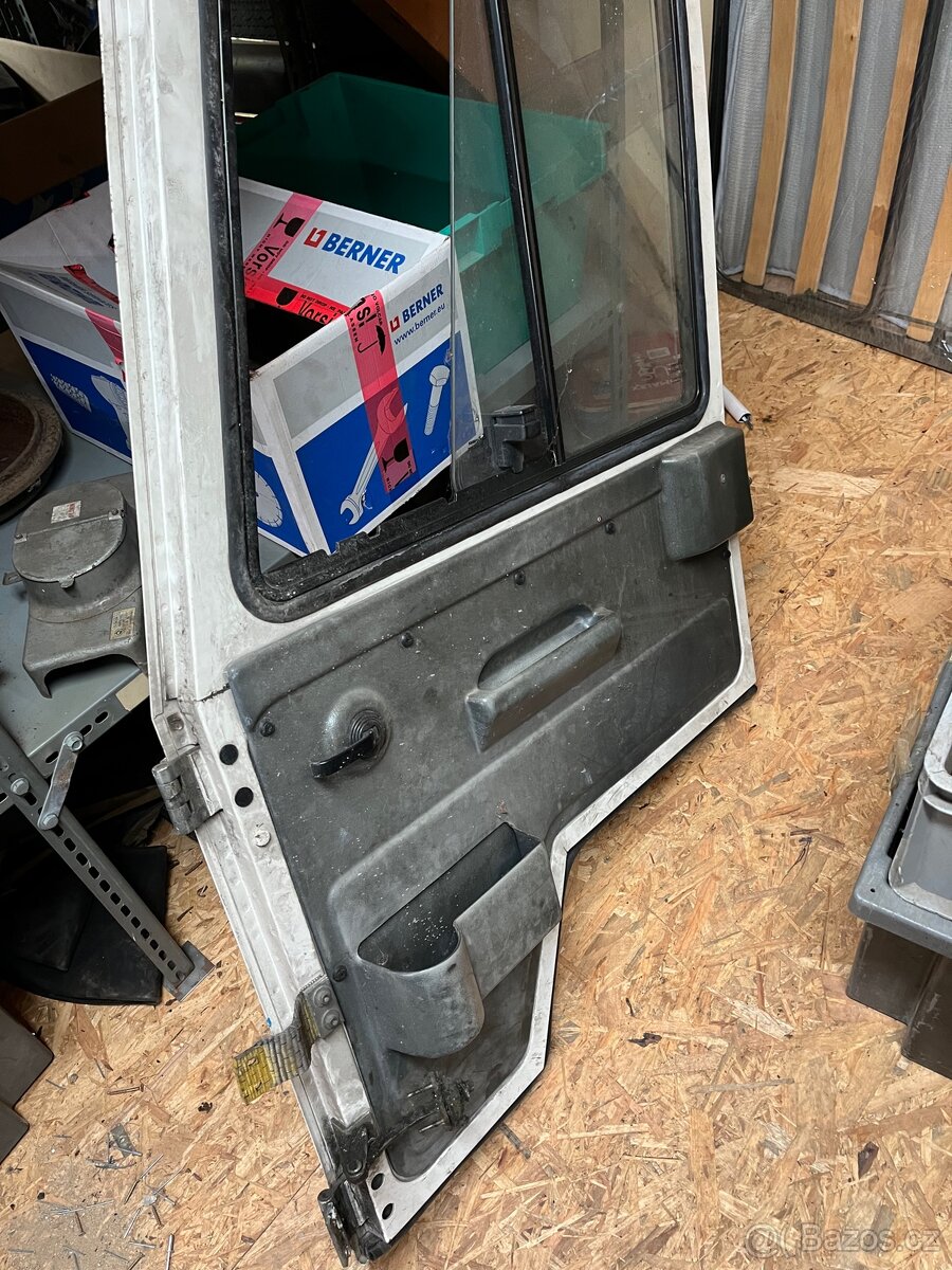 Dveře pravé+ levé s okny Multicar m26 - 9