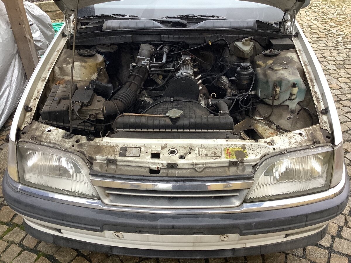 Opel omega combi - 9