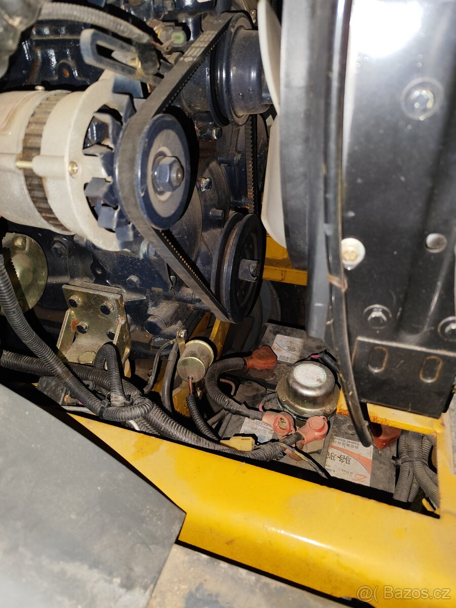 Prodám čelní nakladač WOLF - 9