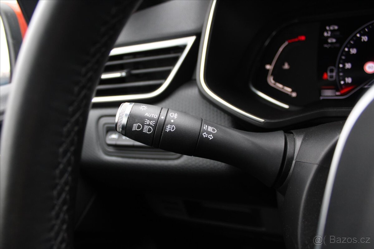 Renault Clio 1.3 TCe 96kW AUTOMAT 1.MAJ. ČR (2020) - 9