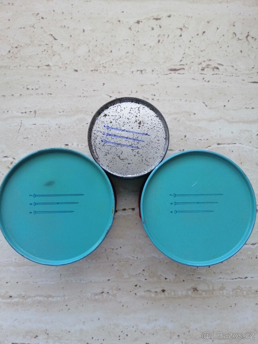 Staré plechové krabičky - 9