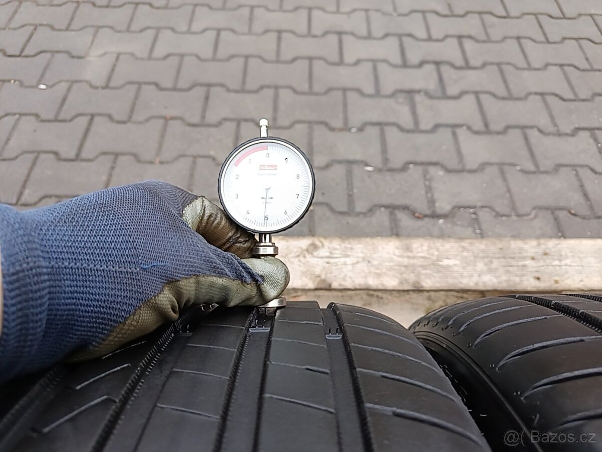 245/45/17 letní pneu hankook - 9