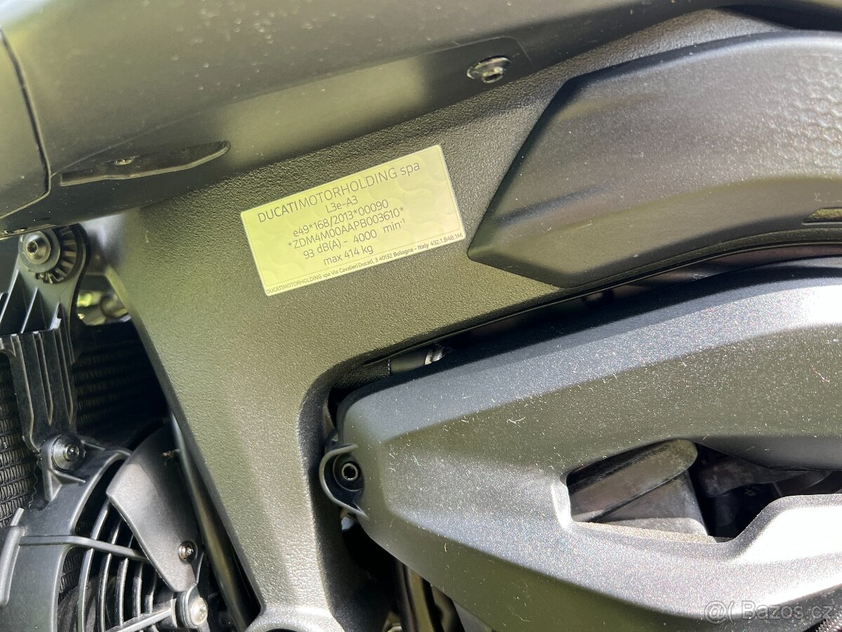 Ducati Monster 937 - 9