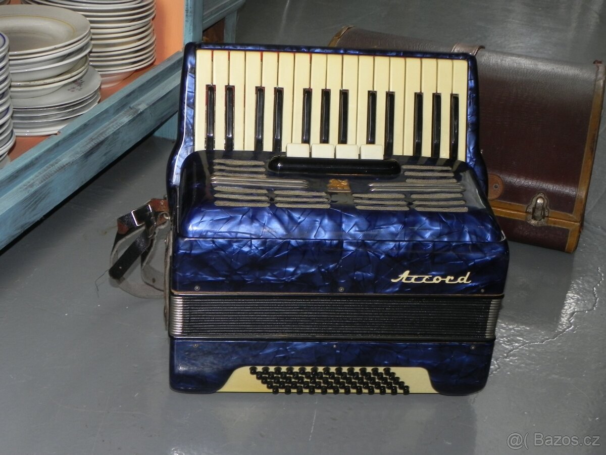 Stará harmonika accord - 9