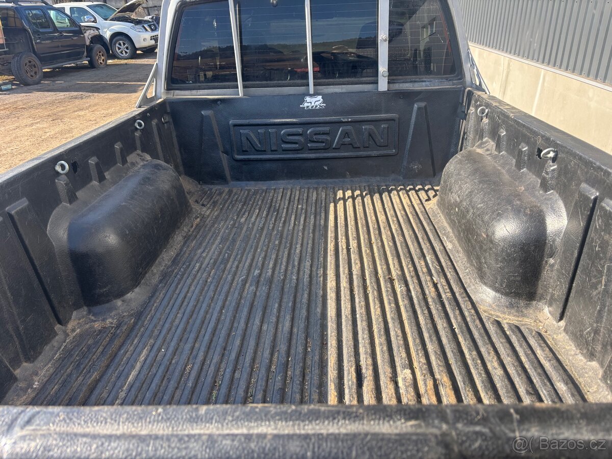 Nissan navara - 9