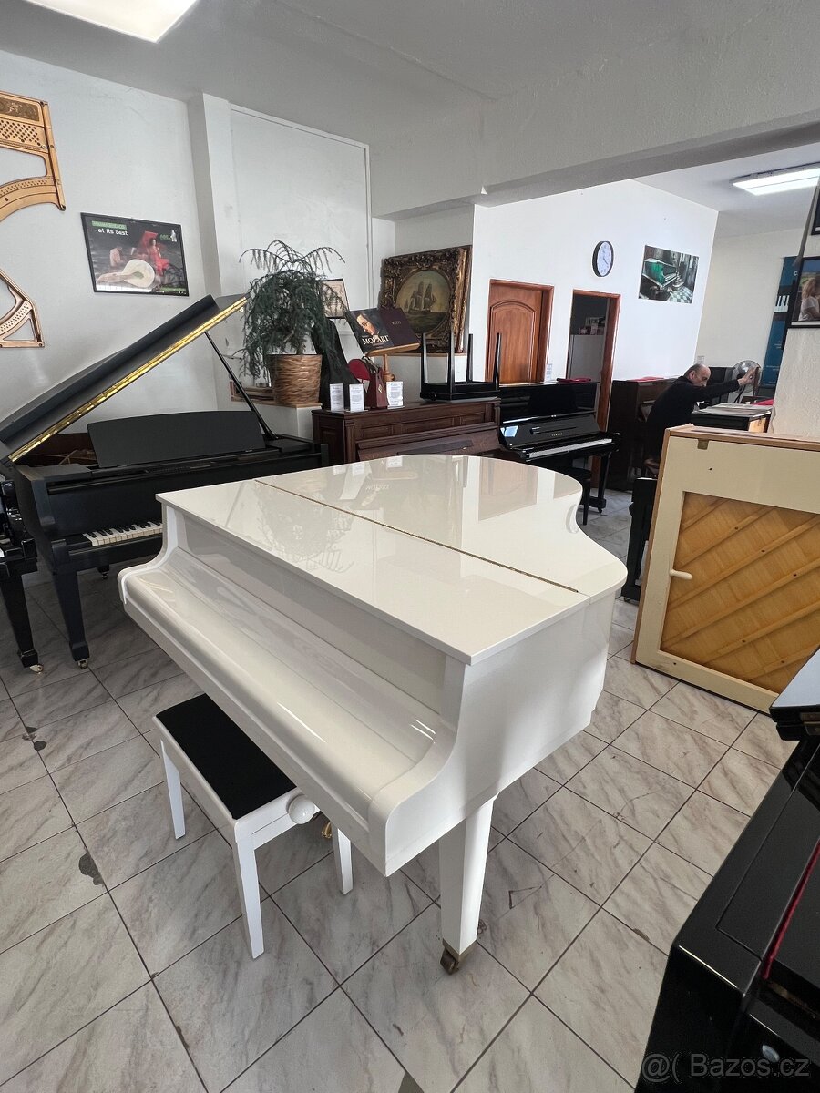 Japonský klavír Yamaha se zárukou 5 let. Doprava zdarma - 9