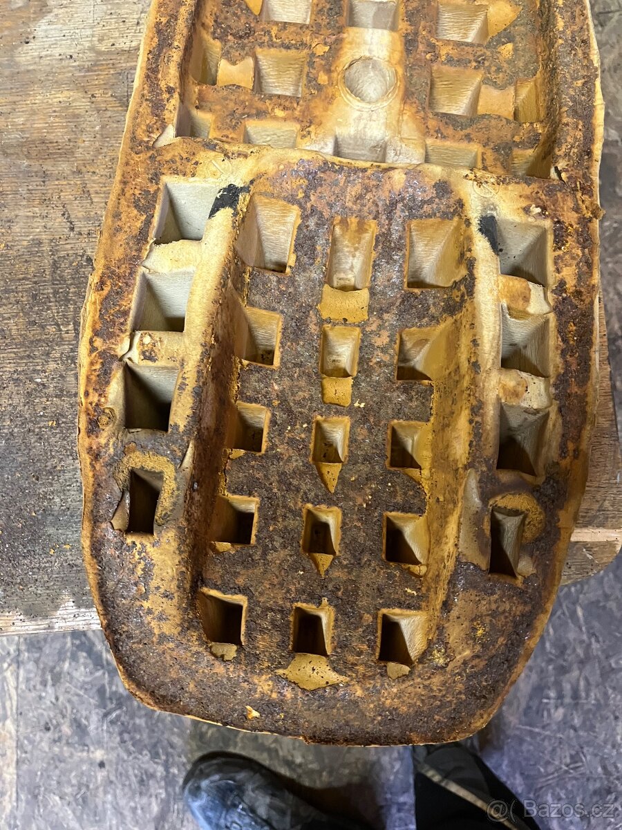 Plech sedla Jawa panel + molitan sedla - 9