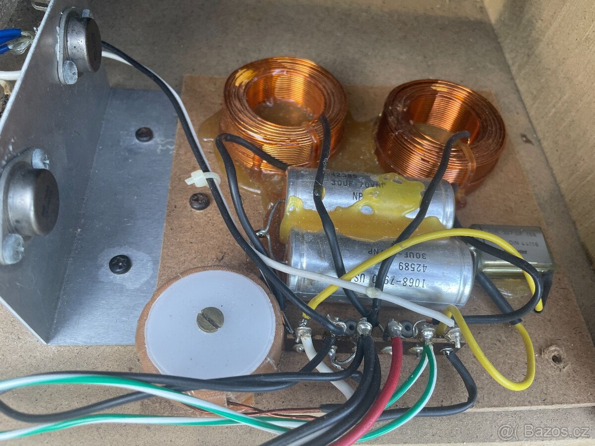 Pár výkonných středovýšek pro PA, - 9