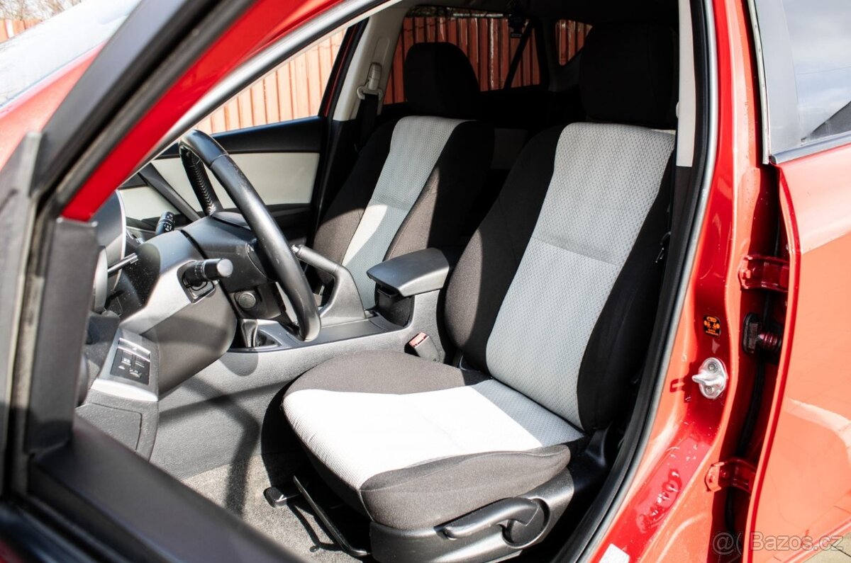 Mazda 3 1.6, 77kW (2010) - 9