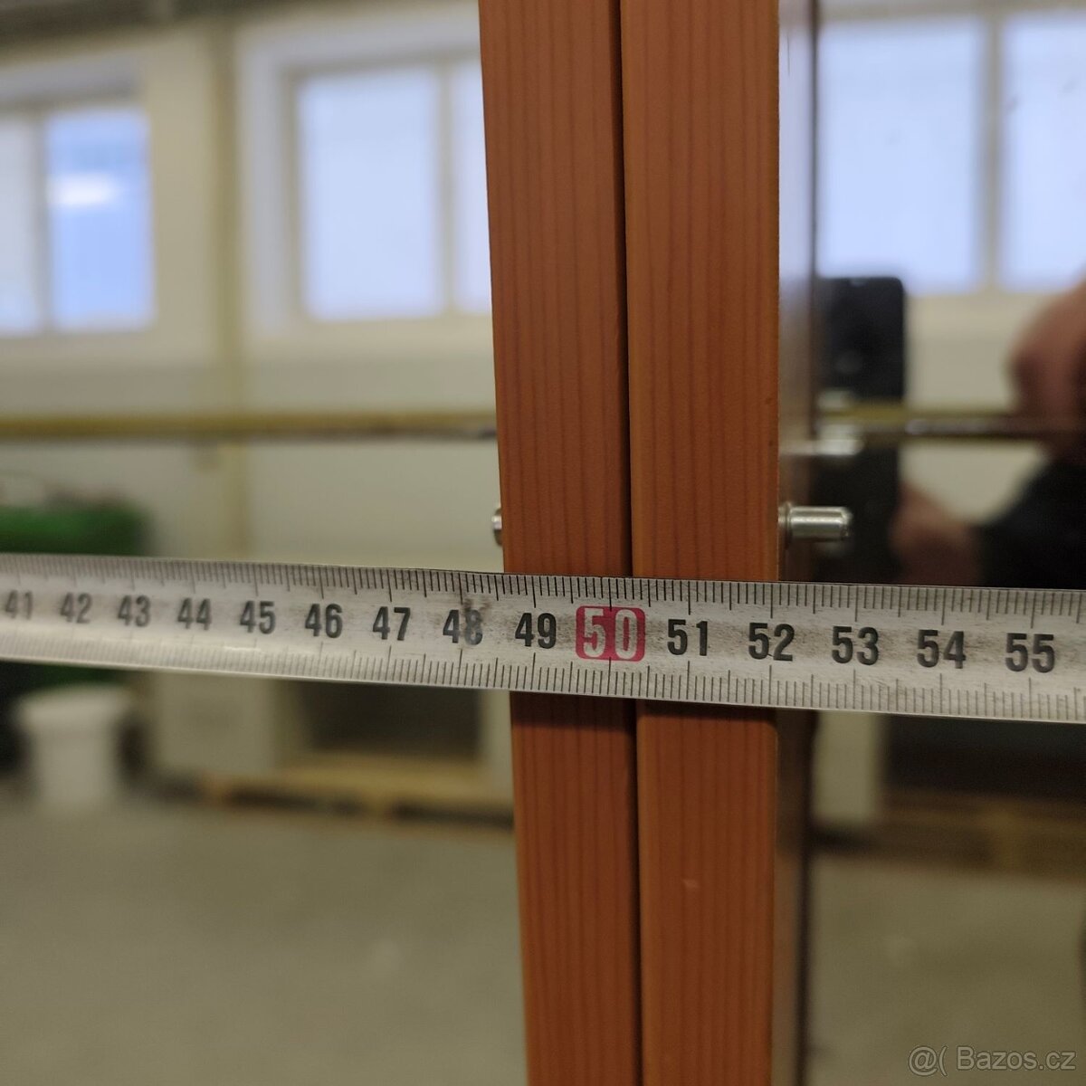 Sběratelská skříň, výstavní vitrína skleněné poličky - 9