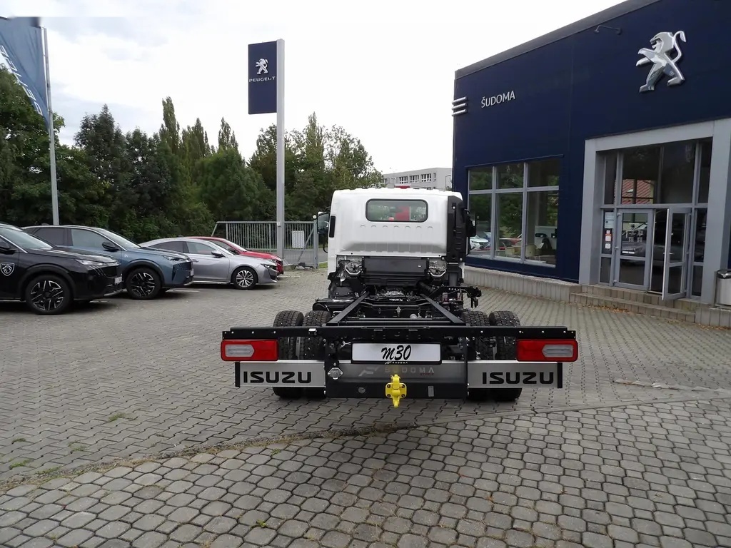 Isuzu, M30 7,5t 3,0L 150k A/T hák. no - 9