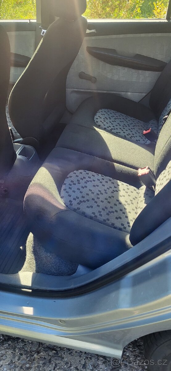 Škoda Fabia kombi 1.4 MPI - 9