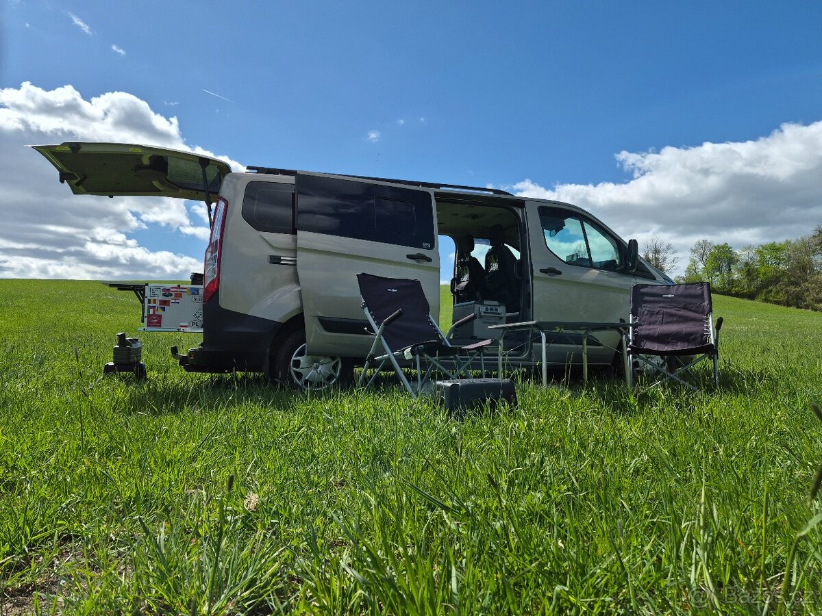 Ford Tourneo custom - 9