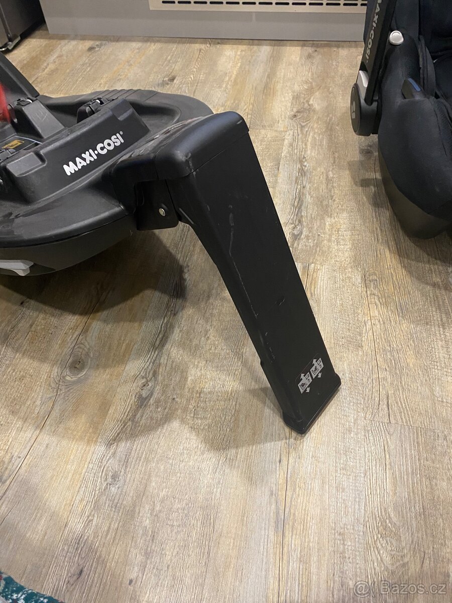 Autosedačka MaxiCosi se základnou - 9