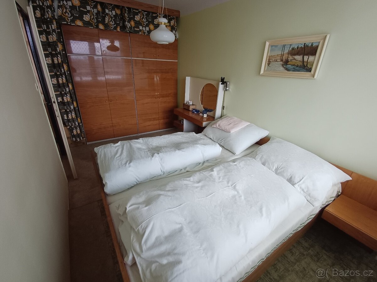 Retro nábytek obyvaci stena+loznice - 9