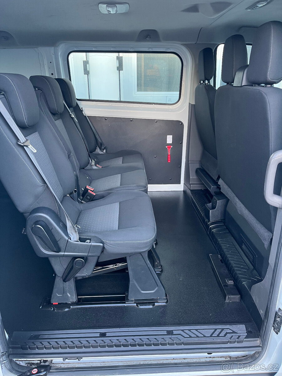 Ford Transit Custom 6 míst - 9