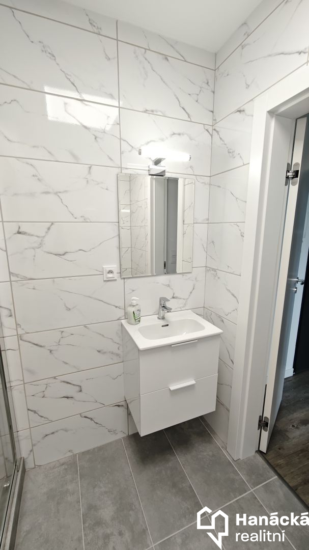 Pronájem bytu 2+1 ul. Urxova, Olomouc - Lazce - 9