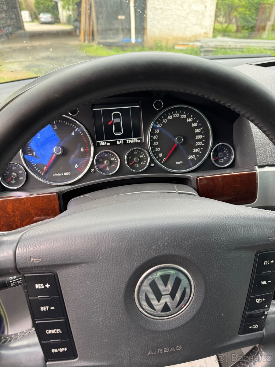 Touareg Volkswagen VW Touareg 2,5 TDI. R.v. 2005 - 9