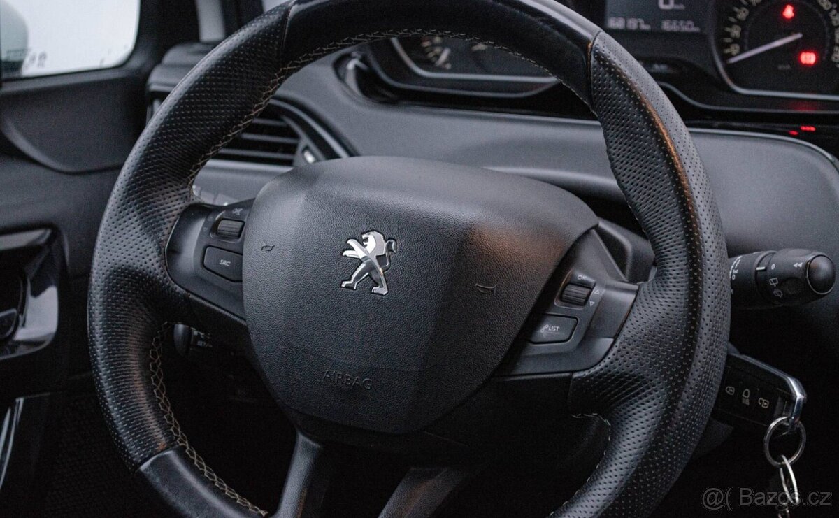 Peugeot 208 1.6 BlueHDi - 9