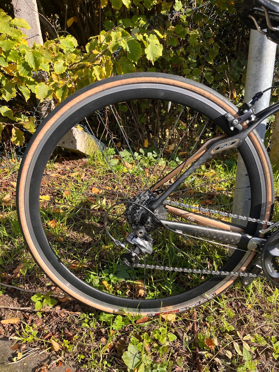 Karbonové silniční kolo Specialized Ruby Comp - 9