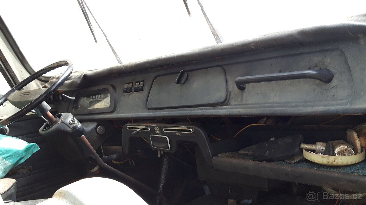 Škoda 1203 zo šiltom - 9