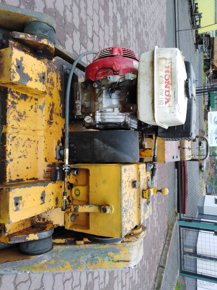 Ručně vedený válec Stavostroj VVW 3403 - 9