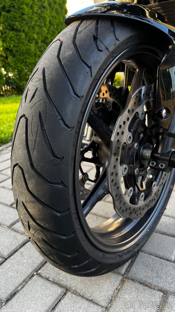 Triumph Street triple 675 - 9