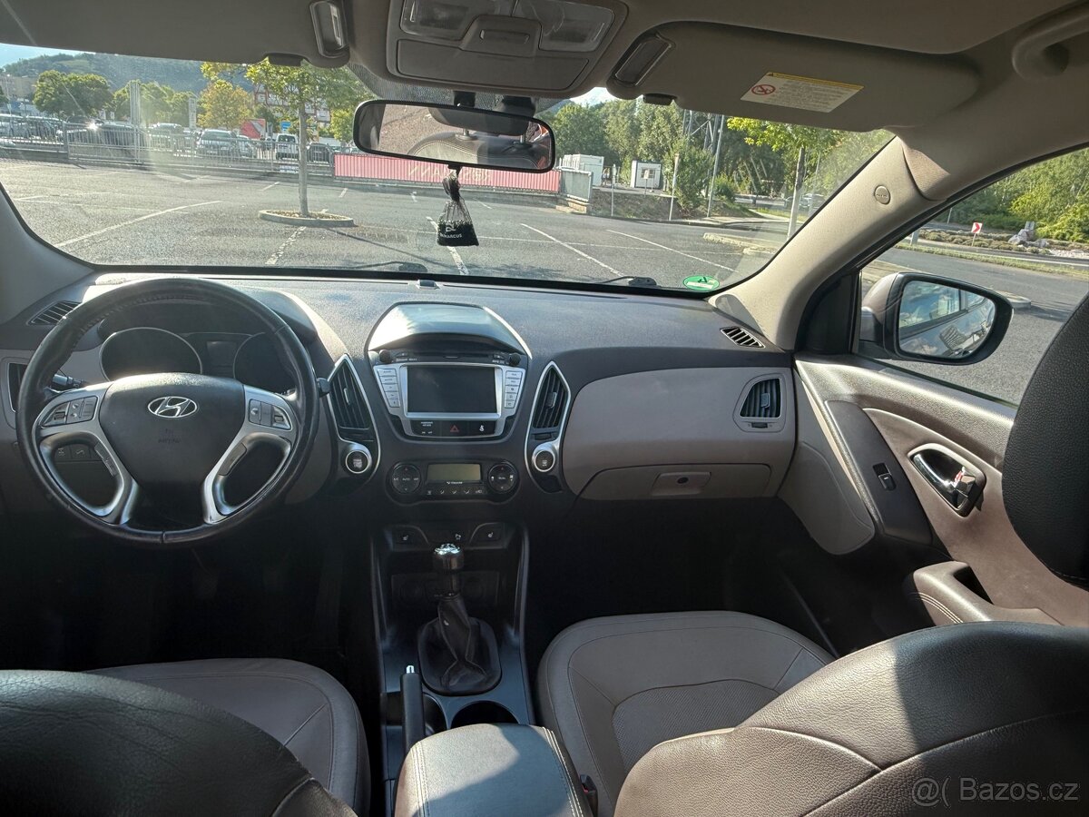Hyundai ix35 2.0 Benzín 4x4 - 9