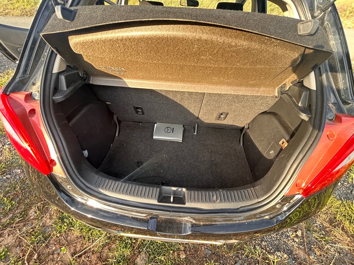 Mazda 2 1.3i - 9