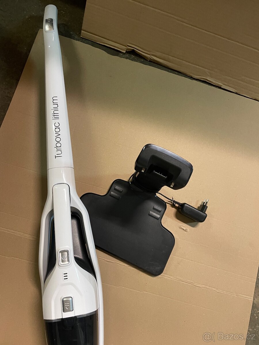 Tyčový bateriový vysavač - 9